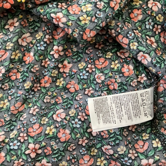 New old navy floral blouse woman’s - Picture 9 of 14